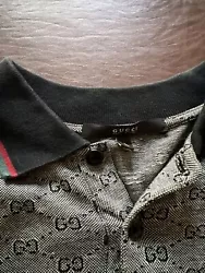 Gucci Shirt (Large). Shirt has never been worn (too small for me) Brand new
