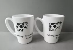 2 mugs des années 80-90. dun des mugs, non blessant (photo 8). la vache qui regarde passer les trains