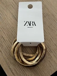 6 stretch bracelets new and tagged