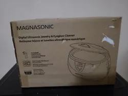 This ultrasonic jewelry cleaner machine from Magnasonic is a must-have for anyone looking to keep their jewelry...