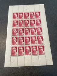 planche 25 timbres neufs FRANCE 733 1946 Marianne de Gandon 100F. Vous achetez la planche en photo merci de bien là...