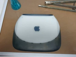 Apple iBook G3 Clamshell graphite M6411.  Doesnt power on.  In overall good condition cosmetically. A few minor...