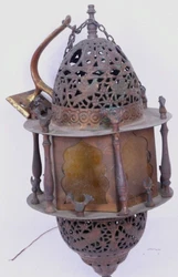 Excellent condition ! Designed with bird motif.