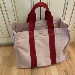 Bag Purse Canvas red. Style large tote bag. Material Canvas. Accessory There is NO Item box and Dust bag.