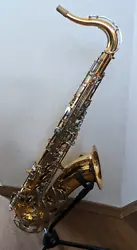 Includes LeBlanc labeled case, mouthpiece and neck strap. Vito Tenor Saxophone Made In Japan. Plays full range. No...