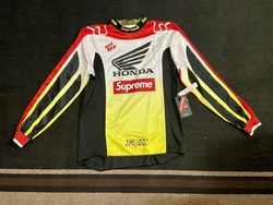 New Supreme Honda Fox Racing Moto Jersey Top Red, AUTHENTIC, SZ MEDIUM FW19. Streetwear very rare item to see it brand...
