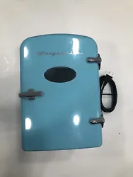 •Frigidaire 6 Liters Portable Mini Fridge-Retro - Blue. •Fridge is in excellent working condition cools water and...