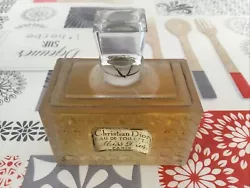 DIORISSIMÔ Christian Diôr - Ancien flacon de Parfum en verre dépoli givré. Jamais ouvert sans boite Eau parfum