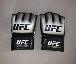 These gloves are new and have never been worn! SEE PHOTOS! These are perfect gloves for either MMA training OR for...