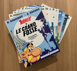 Uderzo, Collection d’Astérix en Edition Originale - le Grand fossé de 1980. E nsemble tout proche de l’état...