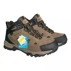 Take on the great outdoors in style and comfort with the Eddie Bauer Brighton Mens Waterproof Hiking Boot. With a...