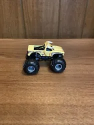 Get ready for some high-octane action with this Monster Jam Monster Truck Bulldozer 1:64 El Toro Evolution Edition....