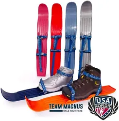 Les mini skis Team Magnus en plastique HDPE sont trés légers mais aussi robustes pour supporter jusquà80 kg de poid....