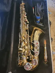 Liberty by Selmer LAS100 Alto Saxophone  Comes with: - Cleaned Used Mouthpiece (optional) - Cork Grease Stick - NeoTech...