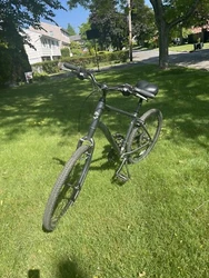 Giant Sedona DX Hybrid Comfort Bike. Brand new, Great condition