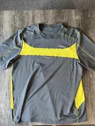 Patagonia Lightweight Activewear T-Shirt Mens Gray Yellow Short Sleeve Large.