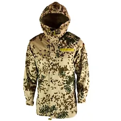 Original German army field parka/jacket desert camouflage pattern. Zipped side vents. Drawstrings on the hood, waist...