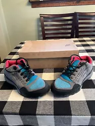 Nike air talaria boot QS 2011 armory blue/ blue lacquer size 10.5 acg retro. Laces are not original