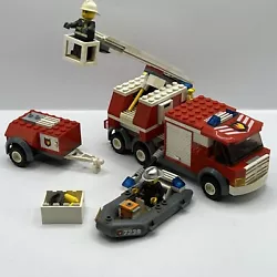LEGO City Fire Truck with Boat Trailer Set #7239 Retired 2004 w/ cty0004 cty0020. Complete!