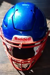 Red facemask. Worn in the 2021 season. Position: running back. Final picture is of the Riddell website for the 2023...
