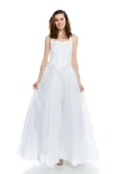 Available in multiple colors and sizes! Appropriate for weddings, quinceaneras, and formal events. Organza ball gown...