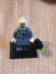 LEGO Figurine officiel  Vendu comme sur les photos de lannonce en ligne sur notre boutique eBay retroandco Hesiter pas...