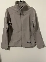 Patagonia Jacket Fleece Lined Womens Small Med Gray. Only worn a handful of times. EUC!Pit to pit: 19”Length: 24”