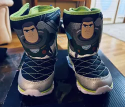 Toy Story Toddler Boys Buzz Lightyear Winter Snow Childrens Boots Size 9 NEW.