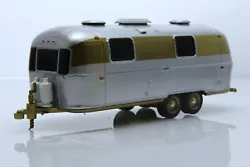Airstream Double-Axle Land Yacht Safari - Greenlight Model Vehicle. This 1972 Airstream RV is a 1/64 scale scale...