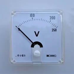 Indicateur tableau électrique voltmètre Enerdis C90S1526 (0-250 volts), en état neuf (jamais utilisé).