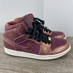 Item is in used condition Had normal wear with some scuffs and a spot on back heelMen’s size 8Very rareYou get the...
