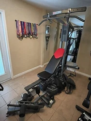 Bowflex Ultimate 2 Home GymComes with: - preacher curl attachment - squat attachment - pull down attachment - leg...