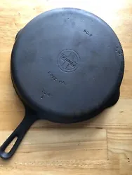 Griswold small logo #8 skillet. Stripped and Seasoned with crisco. Sits flat, no cracks. Some sulfur pitting on the...