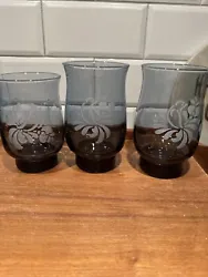 Nice set of3 etched Folk Art glasses in the tulip design. 2 Holds 14 oz. And 1 is the 12 oz