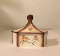 Ceramic Trinket Box For vanity or Candy Dish or Catch All. This gorgeous piece would just be perfect on a vanity or...