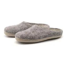 Soft, cozy and hand felted wool slippers from responsibly sourced New Zealand wool. Shaped for a sleek and modern...