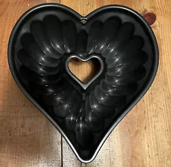 Heart Shaped NORDIC WARE Non-Stick Bundt Cake Pan~10 cups.