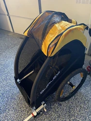 Burley Bee Double Bike Trailer Yellow and Black For Kids or Pets.  Bought in August 2022 and only used once for our 7...