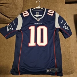 Show your support for the New England Patriots by adding this Josh Gordon Nike Jersey to your fan apparel collection....