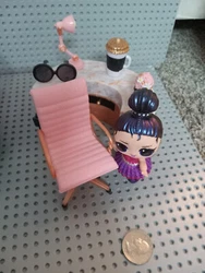 LOL SURPRISE MINI DOLLS and desk