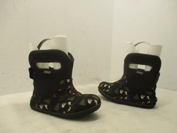 Up for your consideration is a used pair of Bogs Woodland Black Waterproof Lined Boots Toddler Size 10 in good used...