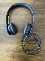 Black Beats Wired Headphones Solo HDWorks like new-testedThere are no issues with it