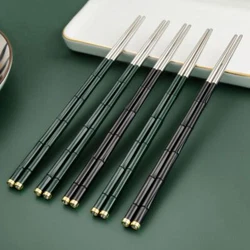 Material: 304 Stainless Steel. Features: Made of high-quality alloy material, high temperature resistance, sterilizable.