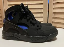Nike Flight Huarache Grade School Basketball Shoes 705281 001 New Black Blue 5Y. Excellent condition. Like new.No box.