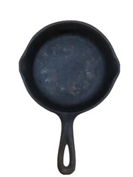 Vintage 6 1/2” Wagner Ware Cast Iron Skillet Sidney 0 1053 E. Needs curing. Sits flat. Please feel free to ask...