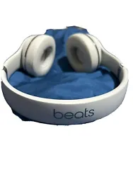 beats solo 3 wireless headphones white.