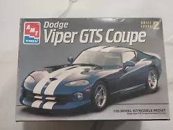 1/25 scale AMT Dodge Viper GTS Coupe  Model Kit (Open Box) Un built un painted no parts missing open box 