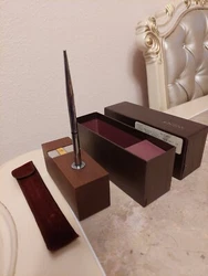Vintage Jostens Electroplate Pen & Pencil Desk Set ~wood base ~.