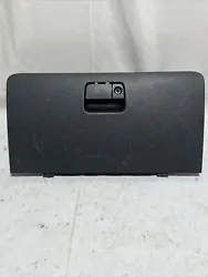 2002-2006 Honda Crv Glove Box Compartment Storage Assembly Dash Black USED/GOOD CONDITIONIF YOU HAVE ANY QUESTIONS,...