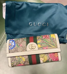 NEW GUCCI Tan GG Supreme Canvas Ophidia GG FLORA Continental LARGE WALLET. NEW $895 GUCCI Leather Trimmed Supreme...